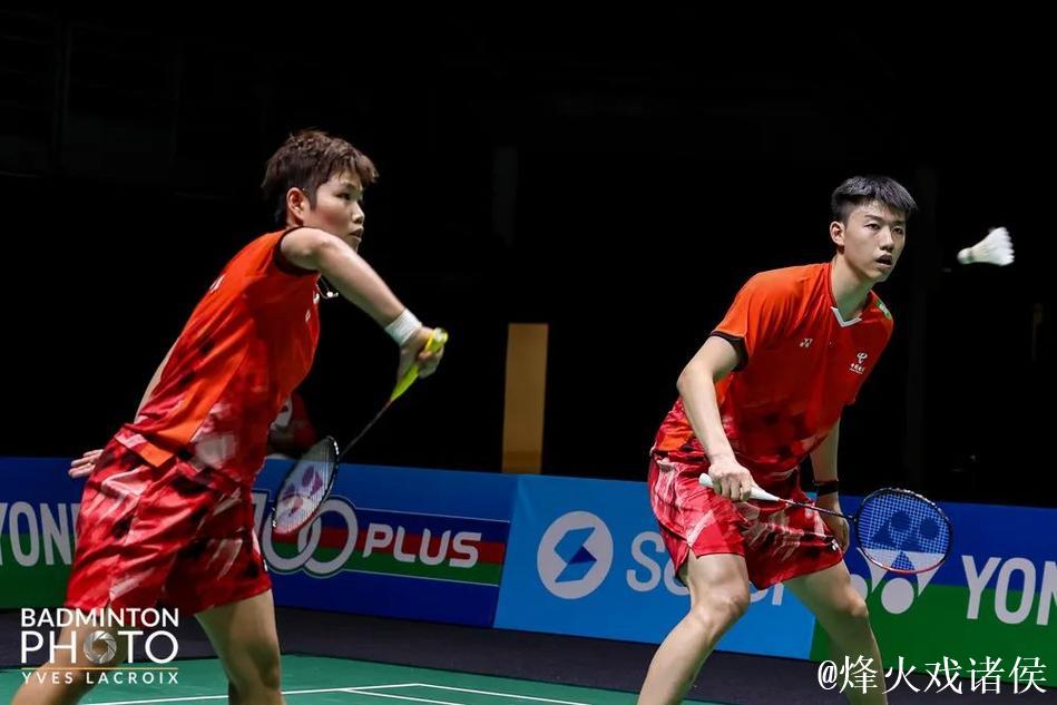 马来西亚羽毛球公开赛：国羽混双三对组合晋级8强